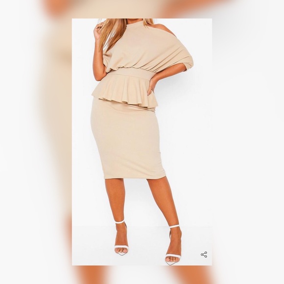 Open Shoulder Peplum Midi Dress - Picture 3 of 4